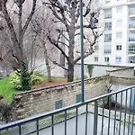 Spacious 50 M Cocoon In The Heart Of Paris 17Th