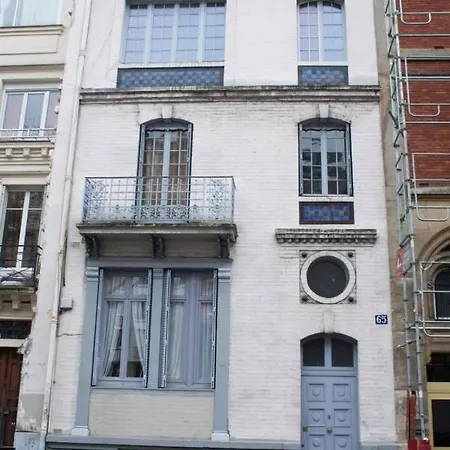 Spacious 50 M Cocoon In The Heart Of 17th Apartment
